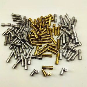 Corby - korbi pinovi